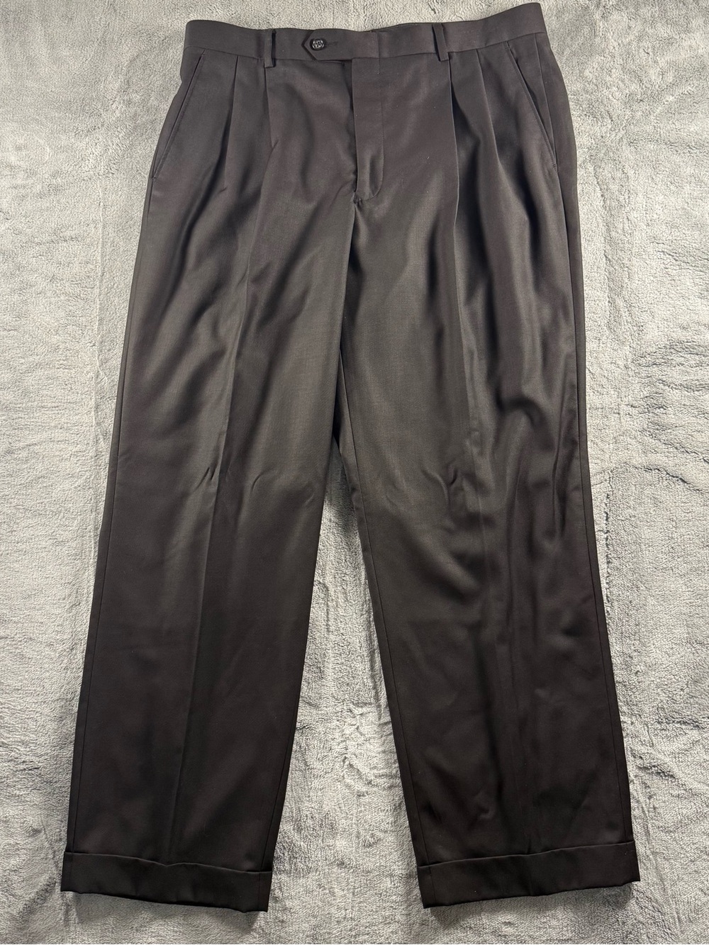 NWT Cambridge Classics Men's Pleated Front Cuffed 36x30 Dress Pants